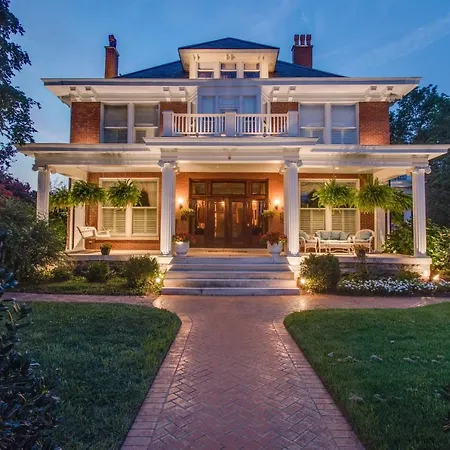 Bed and breakfast The Timothy Demonbreun House